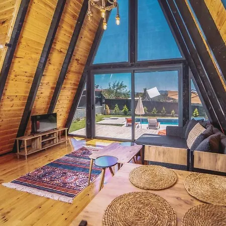 Sleeps 2, Honeymoon Concept Bungalow With Pool - Awz 248 Willa *