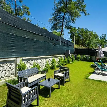 Sleeps 2, Honeymoon Concept Bungalow With Pool - Awz 248 Willa